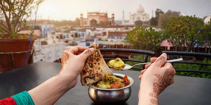 Kulinarische Abenteuer in Indien: Von würzigen Currys bis hin zu süßen Leckereien