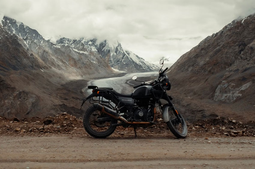 Himalaya Royal Enfield Motorradreise durch Ladakh mit Nubra Tal und Tsomoriri
